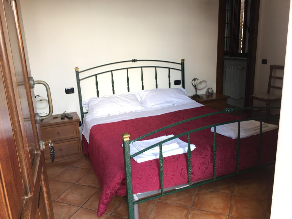 Appartamenti E Camere Il Poggio Di D'Angeli Lidia Auditore ภายนอก รูปภาพ