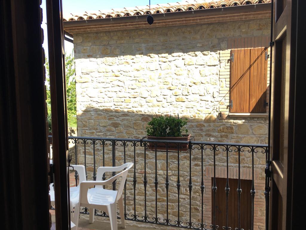Appartamenti E Camere Il Poggio Di D'Angeli Lidia Auditore ภายนอก รูปภาพ