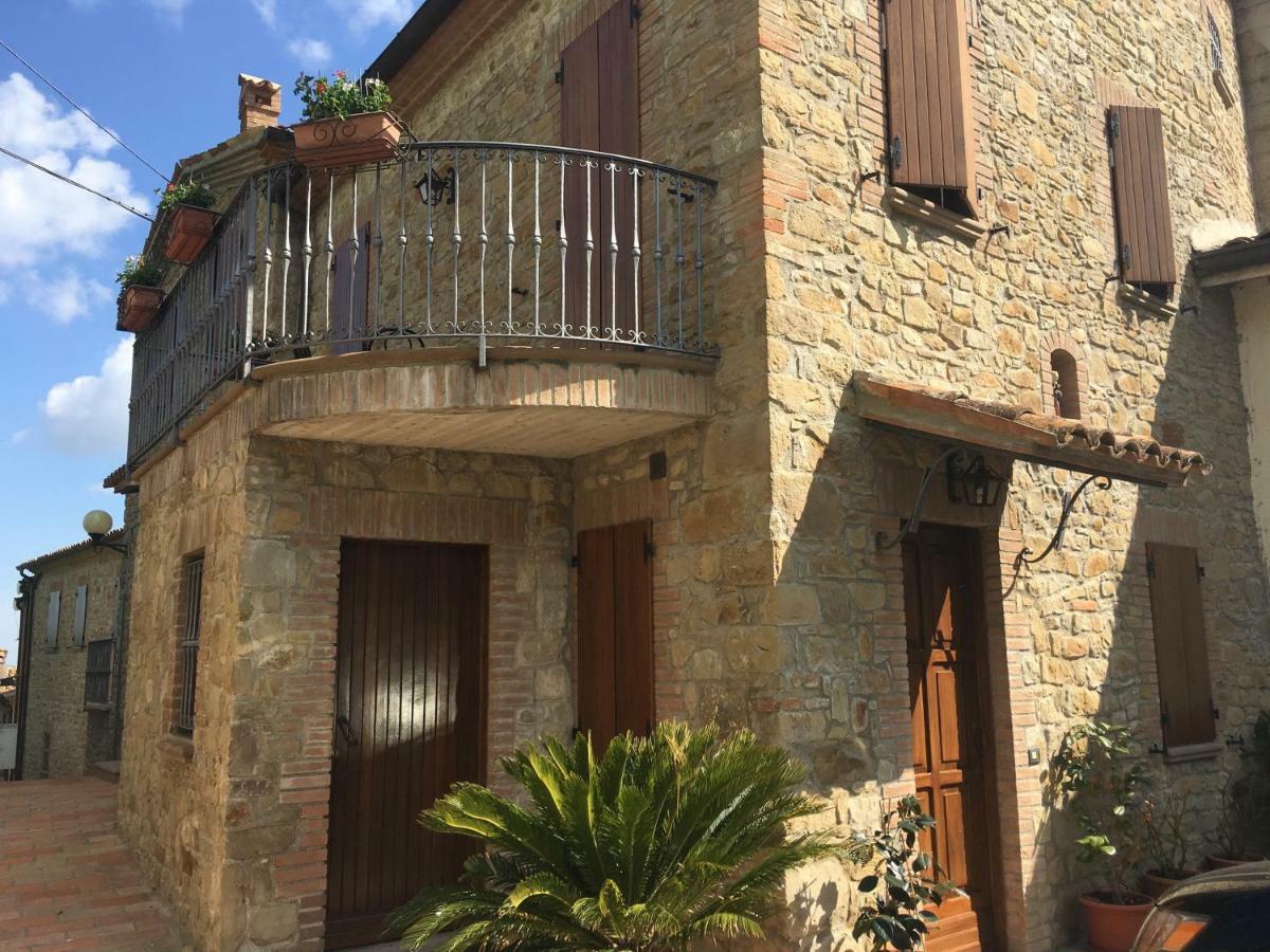 Appartamenti E Camere Il Poggio Di D'Angeli Lidia Auditore ภายนอก รูปภาพ